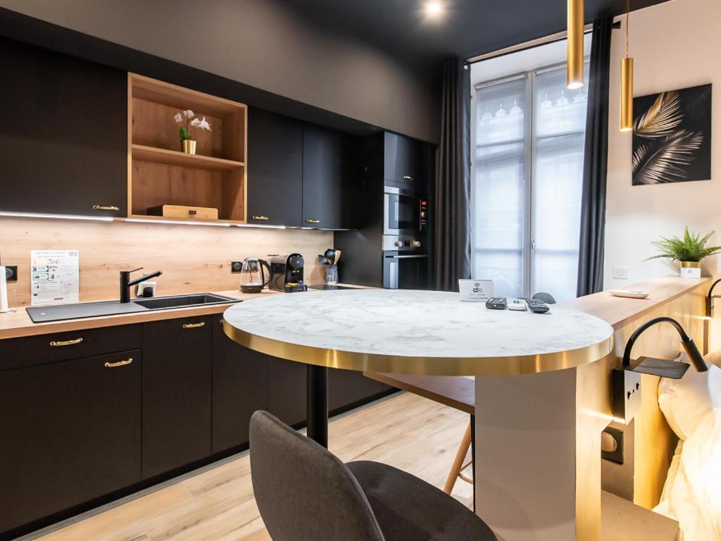 Appartement Chic Proche Bellecour Avec Parking Lyon Eksteriør billede